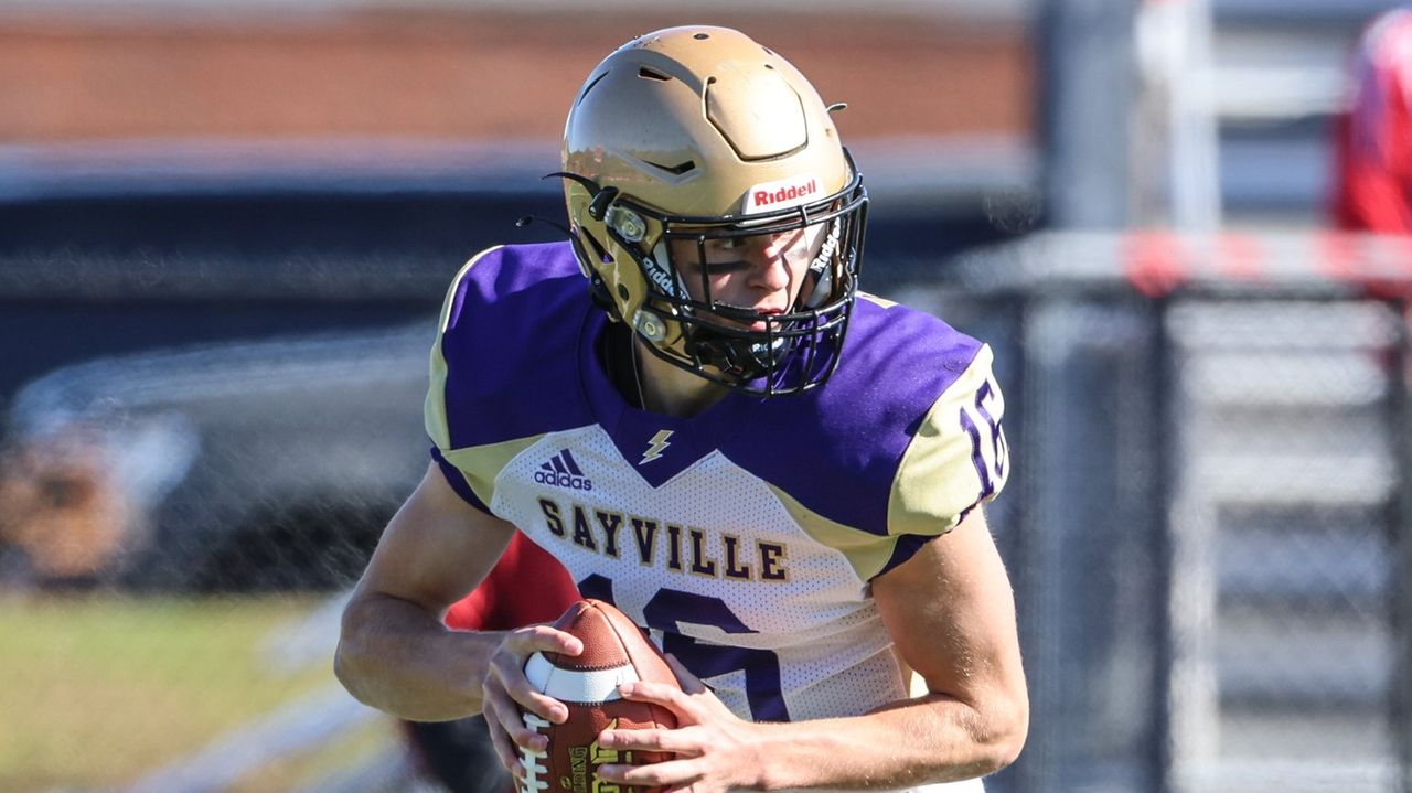 Sayville QB Jake Tripptree will play in Saturday's LIC Newsday