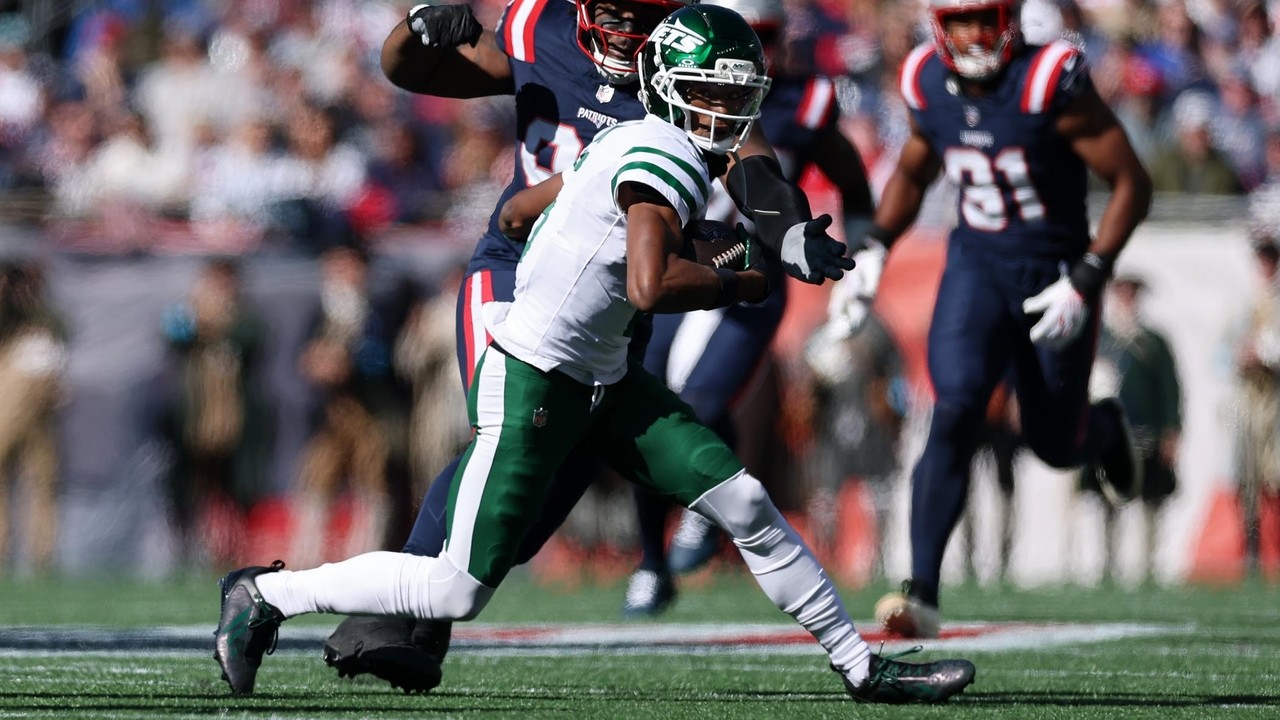 Aaron Glenn backs Jets' play-calling, but not using Garrett Wilson is a problem