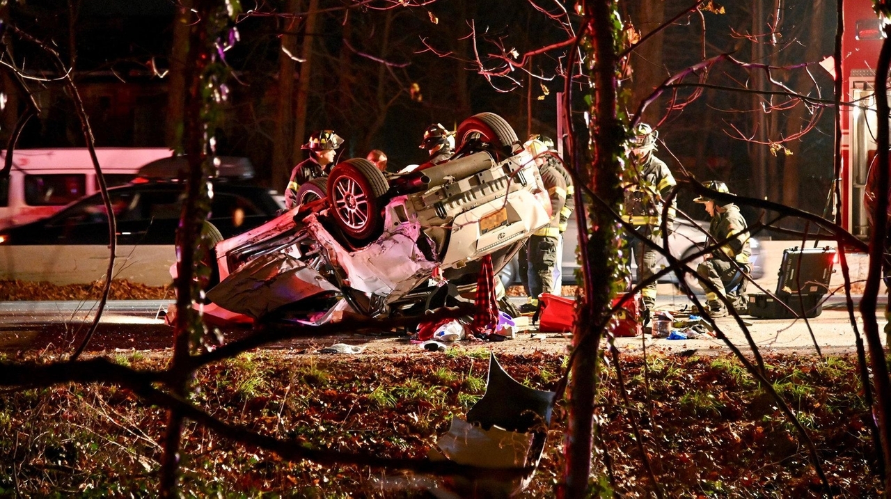 LI woman thrown from vehicle in fatal Southern State Parkway crash ...