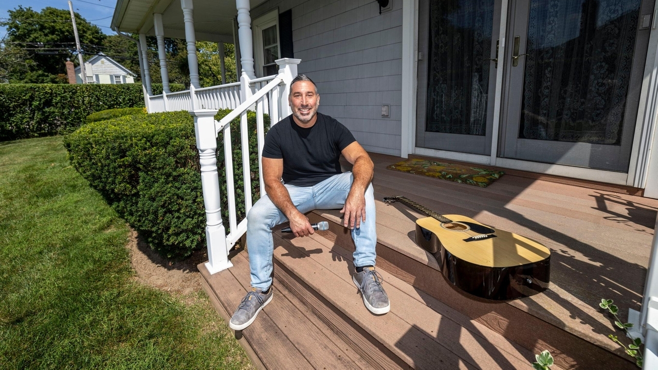 From front porches, Amityville will let the music play - Vimarsana News