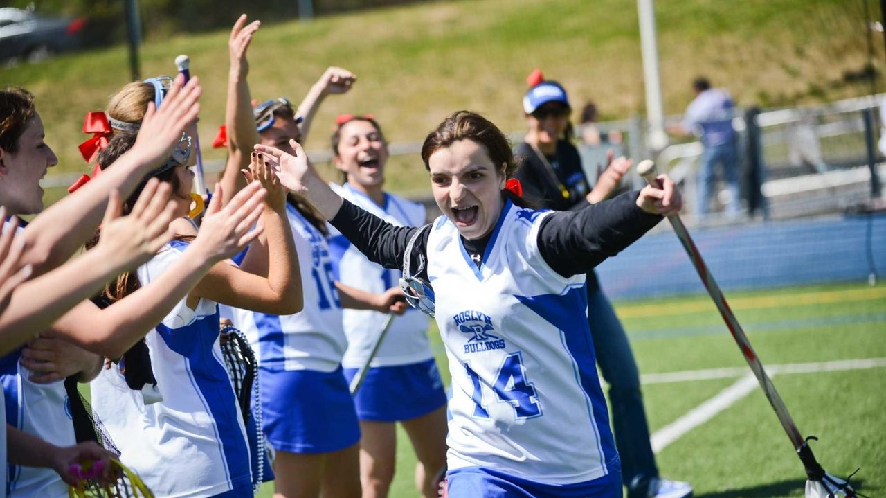 Lacrosse manager with heart ailment stuns in onfield debut Newsday