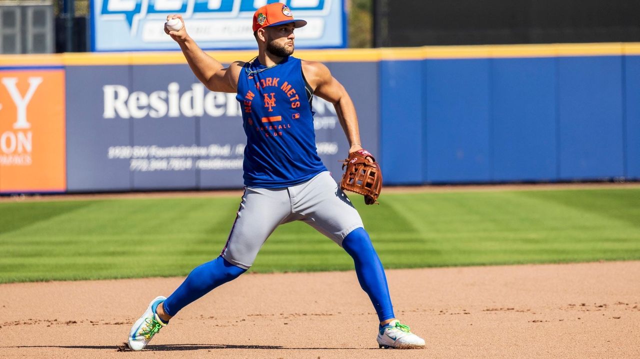 Mets' Bo Bichette weathers first test at third base in spring training debut