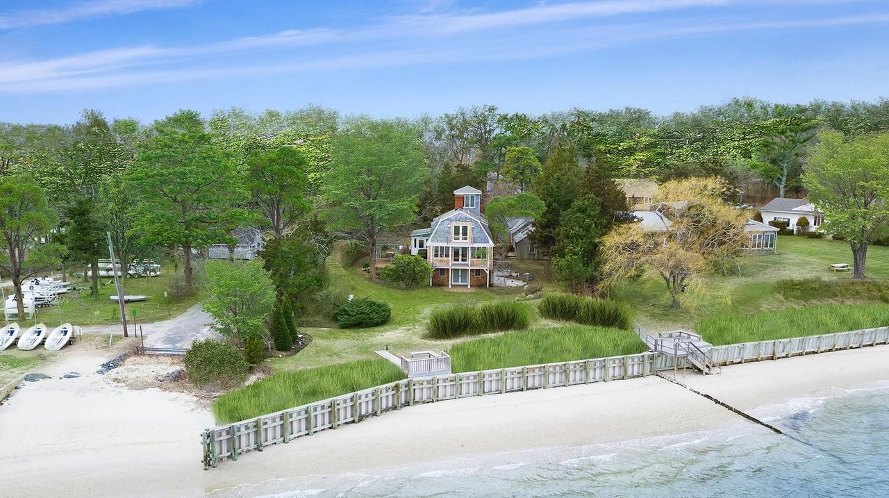 2.825M New Suffolk home comes with lookout tower Newsday
