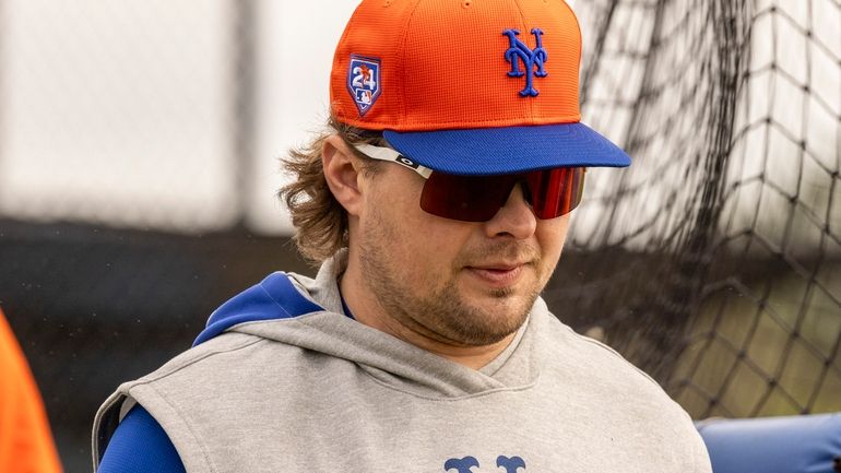 Mets infielder Luke Voit during a spring training workout, Monday...