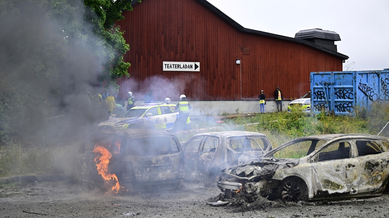 Scores injured after protesters against Eritrea's government attack cultural festival in Sweden - Vimarsana News