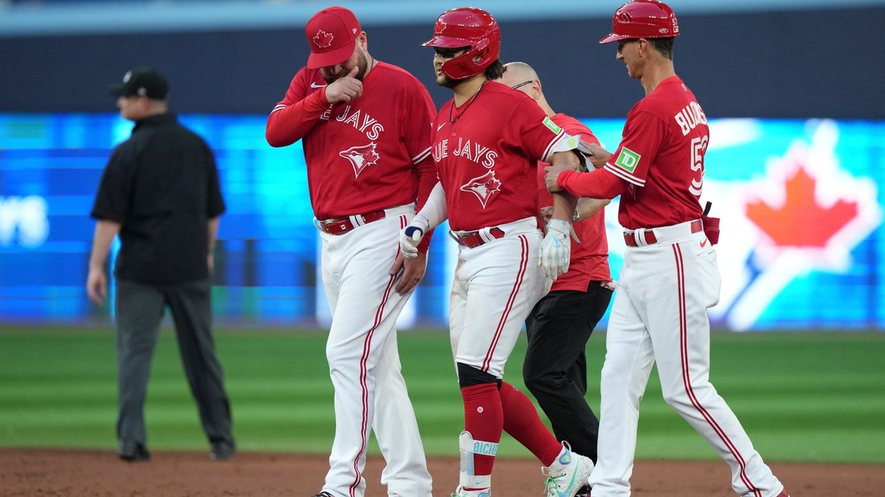 Bo Bichette injury update: Blue Jays SS leaves game vs. Orioles