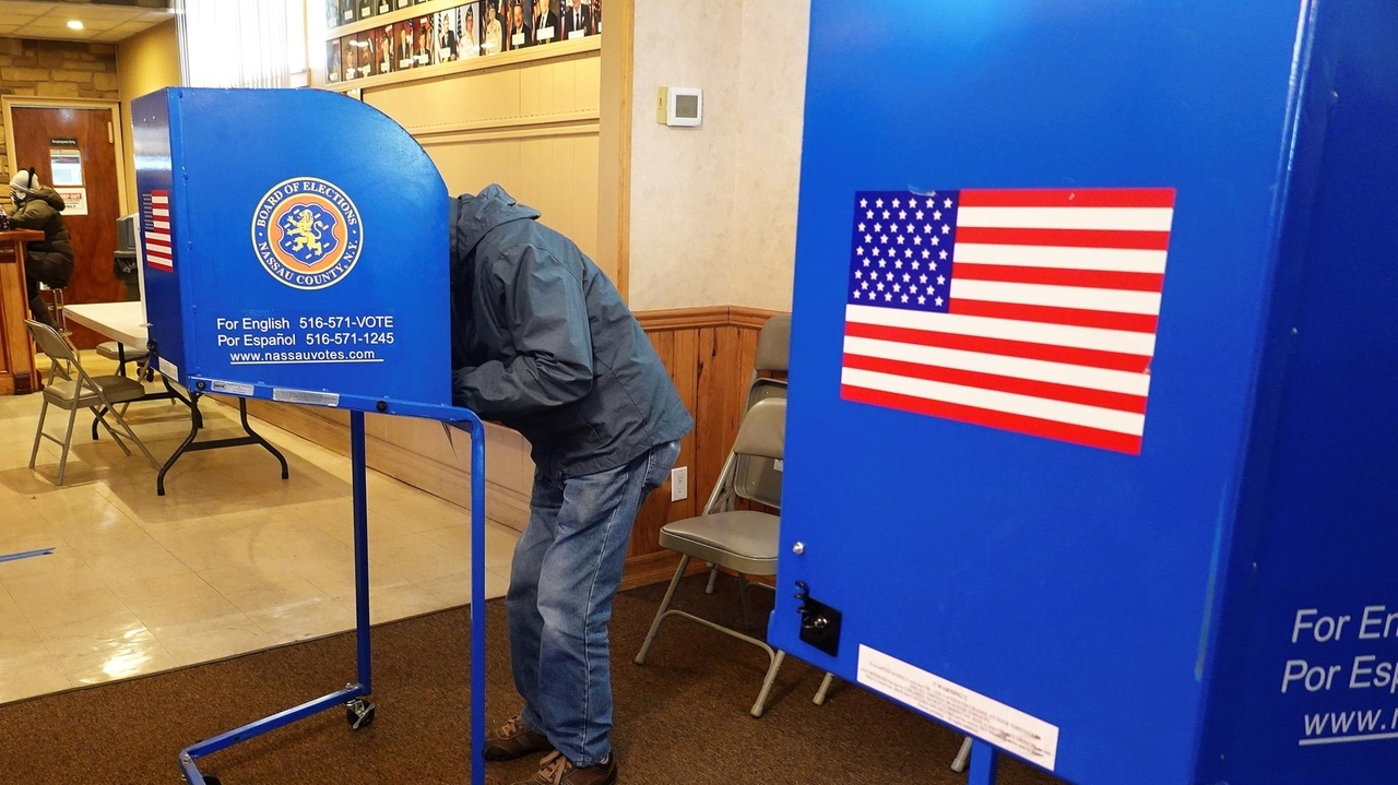 Nassau County OKs $22M to replace outdated voting machines for 'new and ...