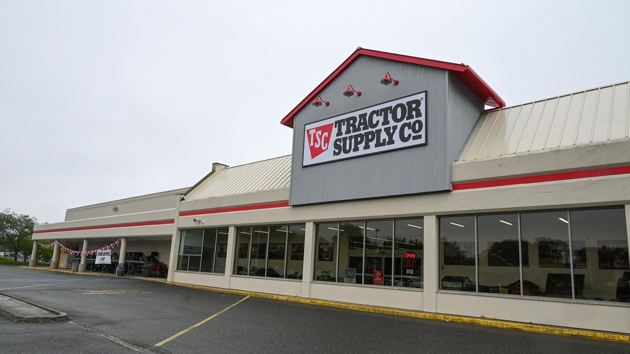 Tractor Supply chain with focus on pet care, farm products opens new store in We...