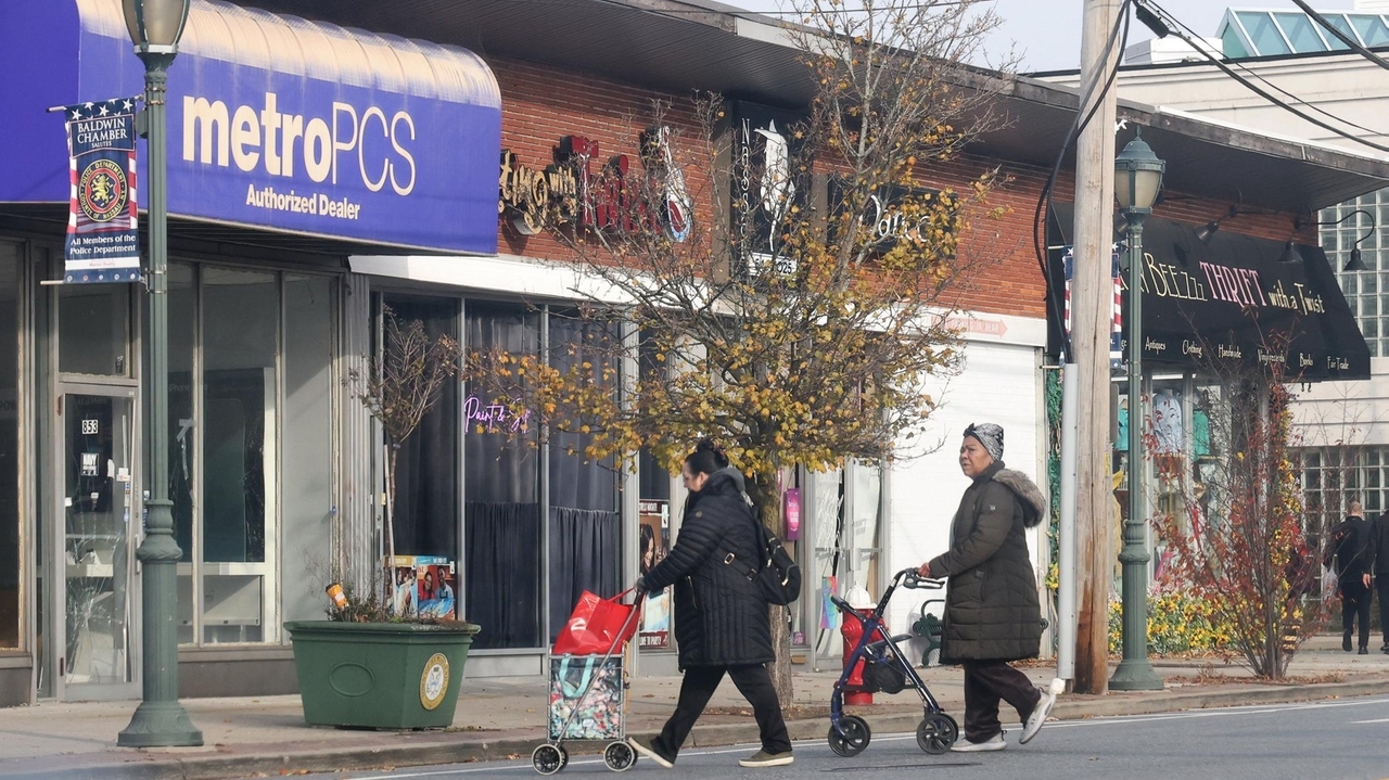 Musings: This isn't the hamlet I know - Newsday