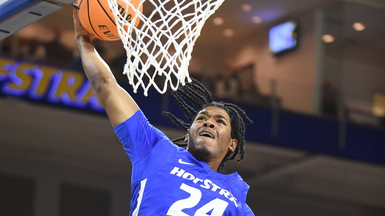 Hofstra Enjoys Blowout Win Over Old Westbury To Snap Losing Streak 