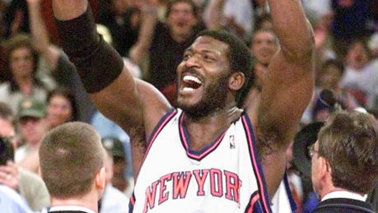 Barbara Barker:1999 Knicks, including Larry Johnson, very proud of the current team
