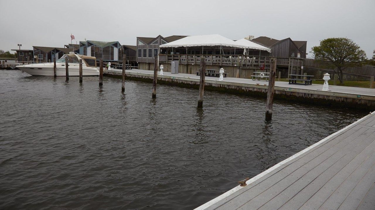 Officials Watch Hill marina on Fire Island won’t reopen until 2018