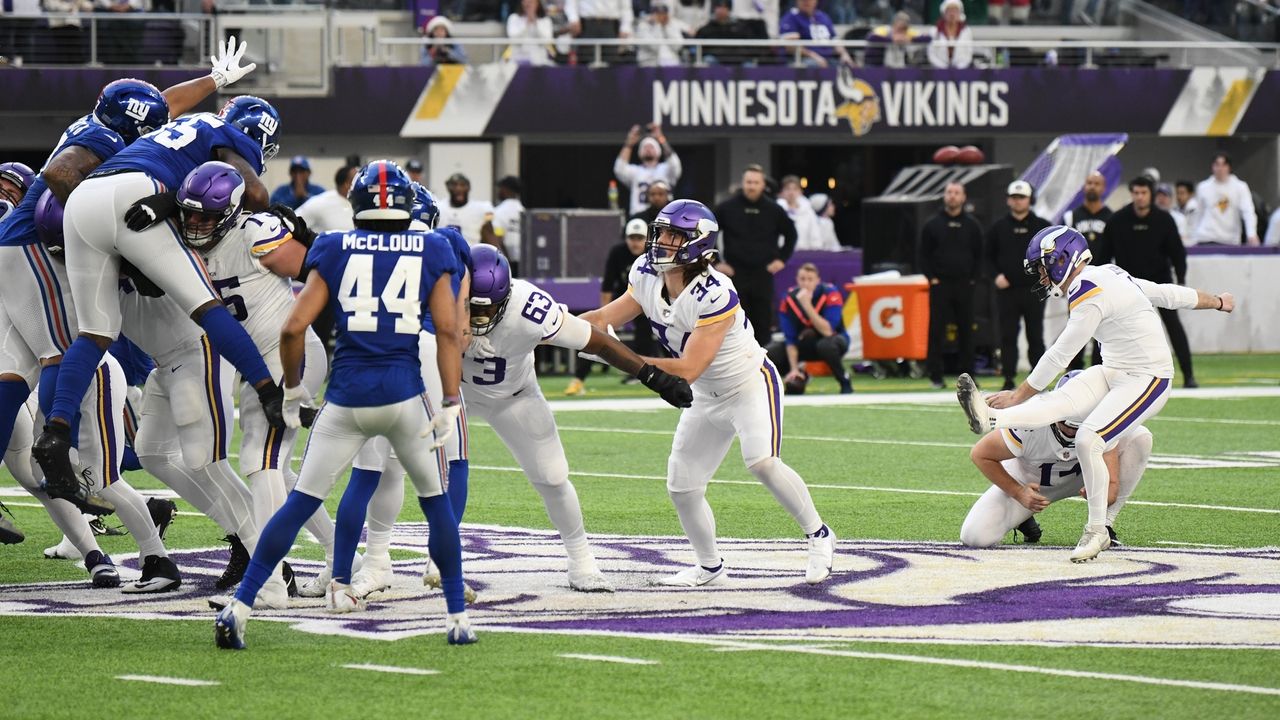 Vikings hold off Giants' playoff berth on Greg Joseph's 61-yard