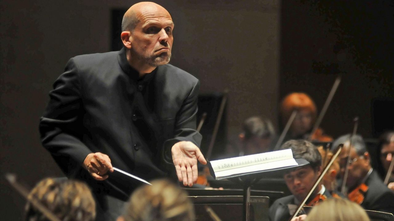 Van Zweden earned $1.5M as New York Philharmonic music