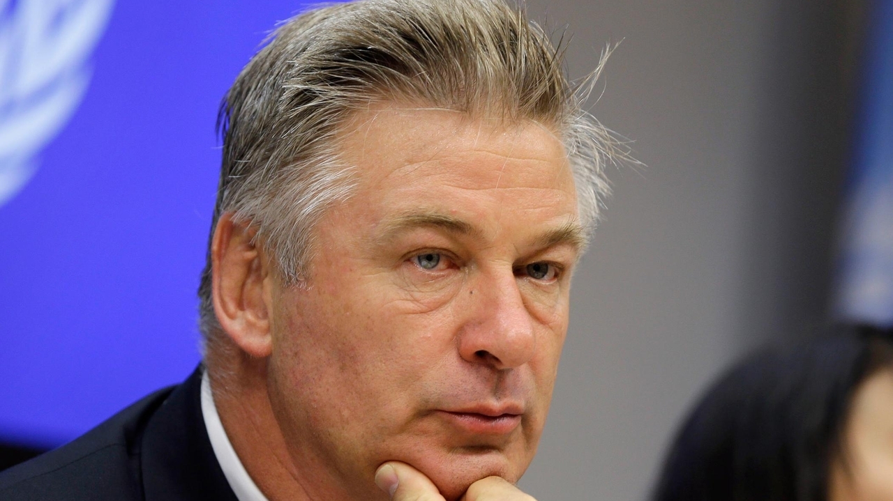 Alec Baldwin pleads not guilty to involuntary manslaughter charge in ...