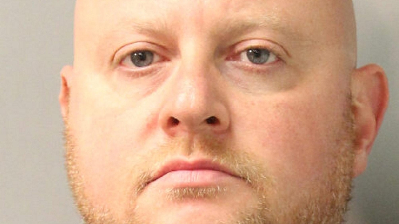 Man charged with exposing self repeatedly over months, Nassau police ...