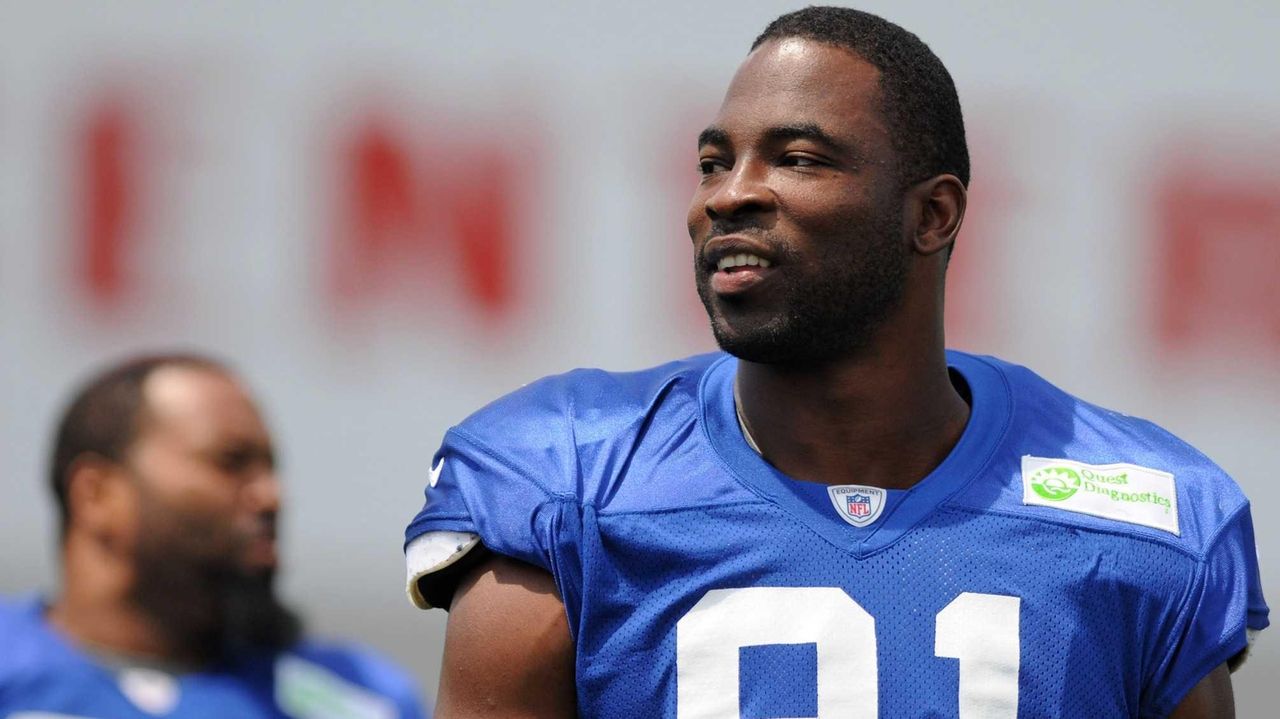 Justin Tuck Stars In Super Bowl Again As Giants Top Patriots For Second  Time In Four Years – Notre Dame Fighting Irish – Official Athletics Website