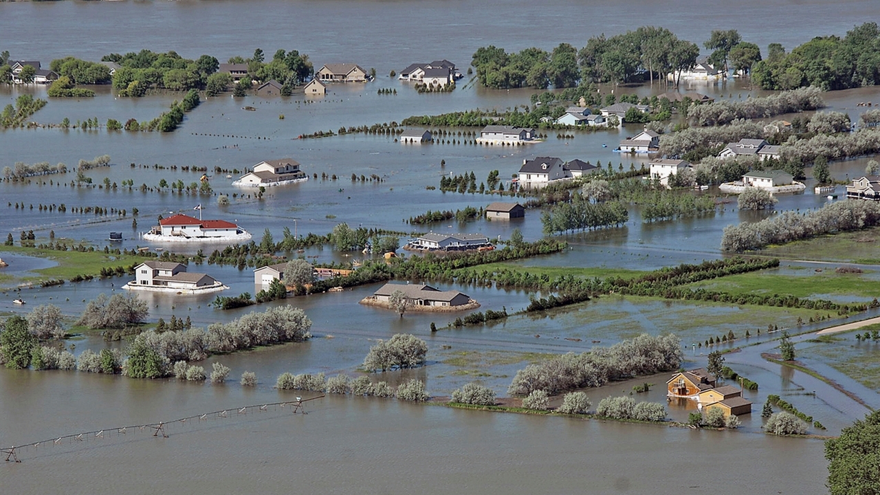 US engineers contributed to Missouri River flood damage and must pay landowners, court rules - Vimarsana News