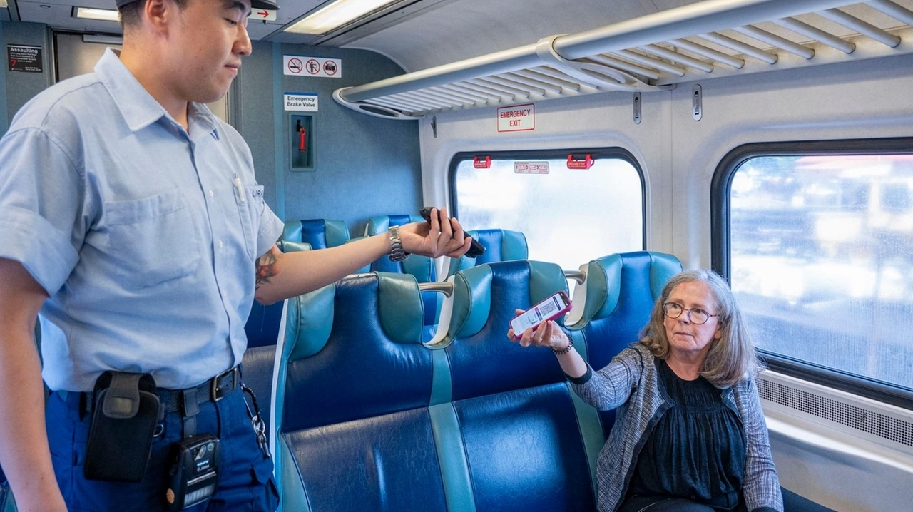 LIRR rider backlash to new ticket policy drives down satisfaction rating