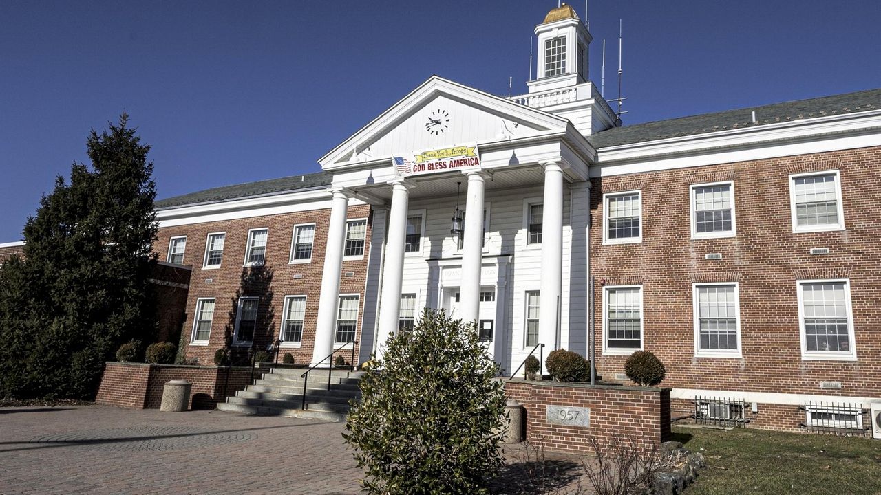 Babylon Town hikes some code violation fines 400 Newsday