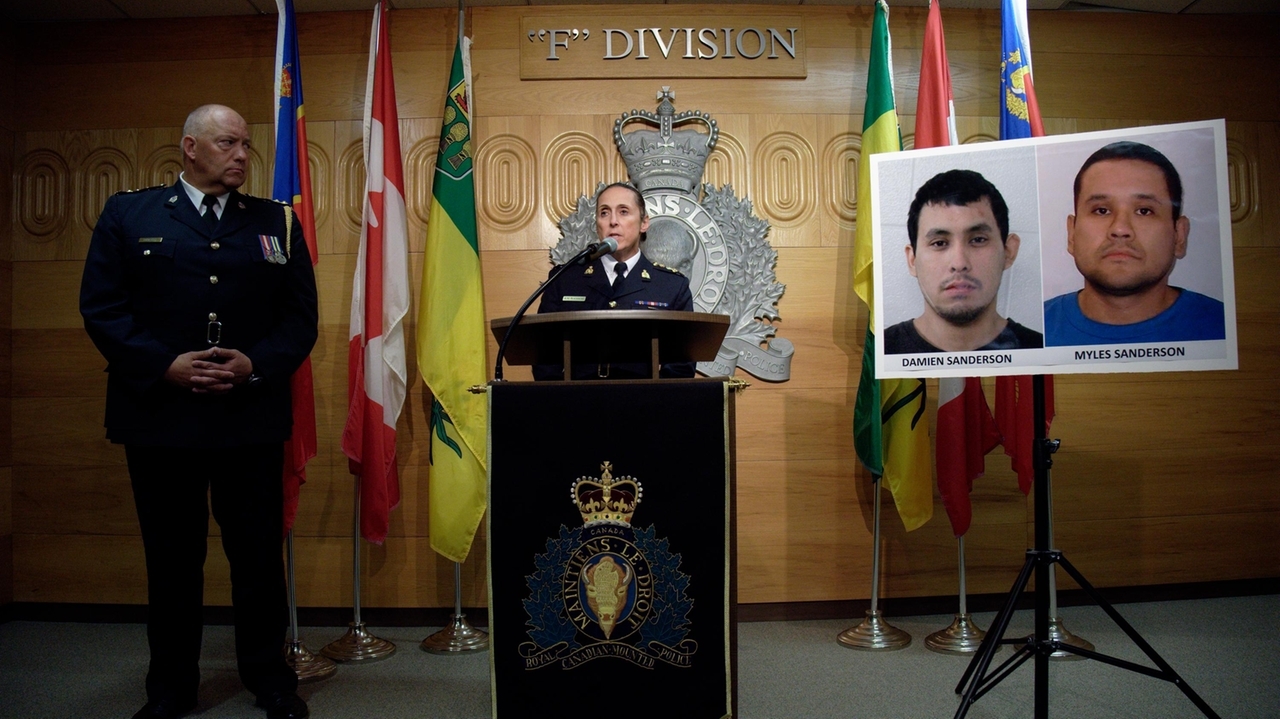 Canadian police seek 2 in stabbings that left 10 dead, 15 injured in ...