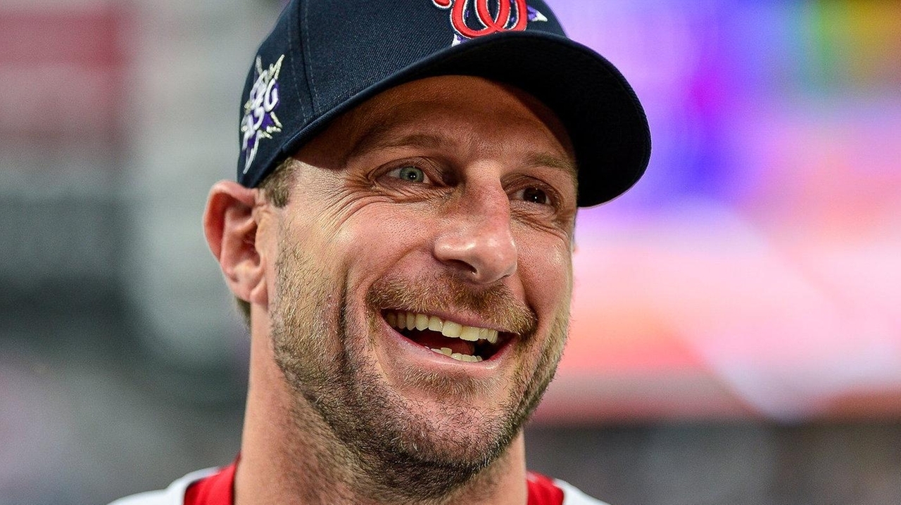 does max scherzer chew tobacco Dodgers face in game 3 Max Scherzer explains why he