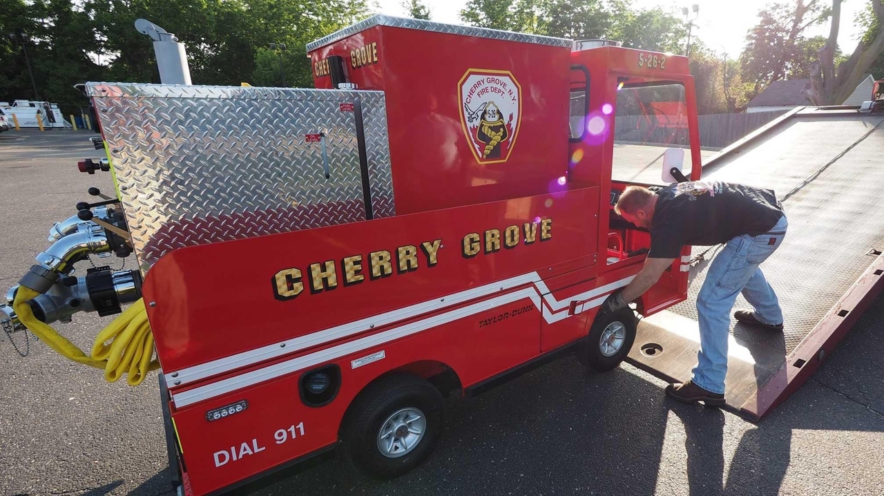 Cherry Grove gets a 'mini' fire engine that can fit on its boardwalk ...