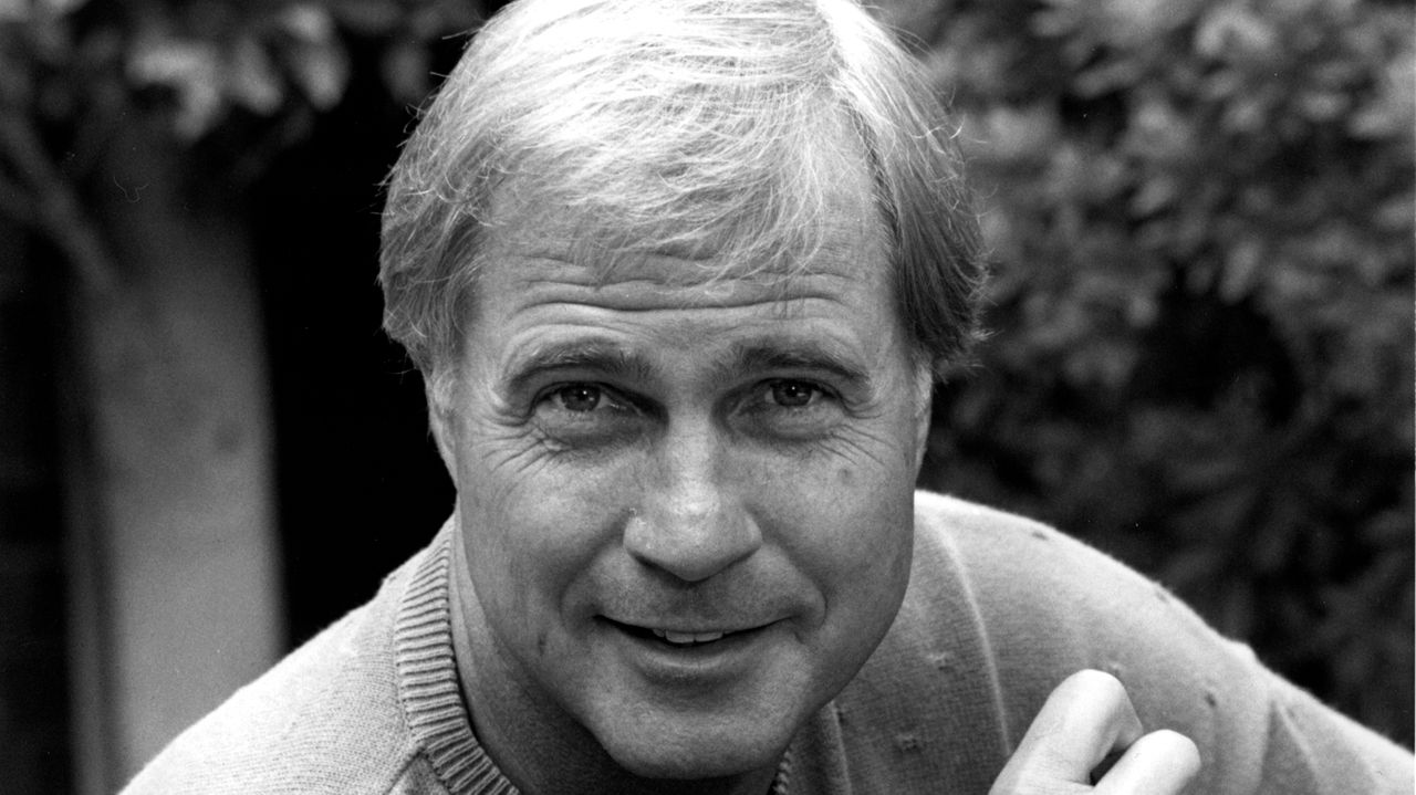 Buck Rogers' star Gil Gerard dies at 82 - Newsday