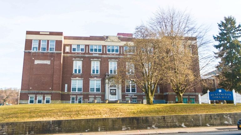 Huntington Town Hall on Feb. 13, 2018.