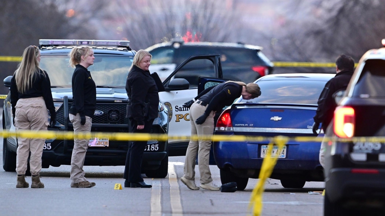 A St. Paul, Minnesota, police officer and a suspect were both injured ...