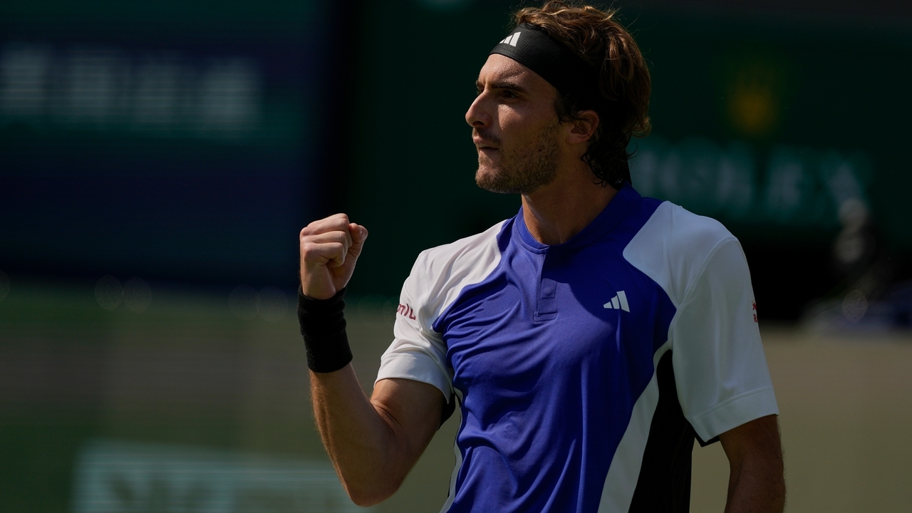Tsitsipas sets up Medvedev clash in Shanghai Masters