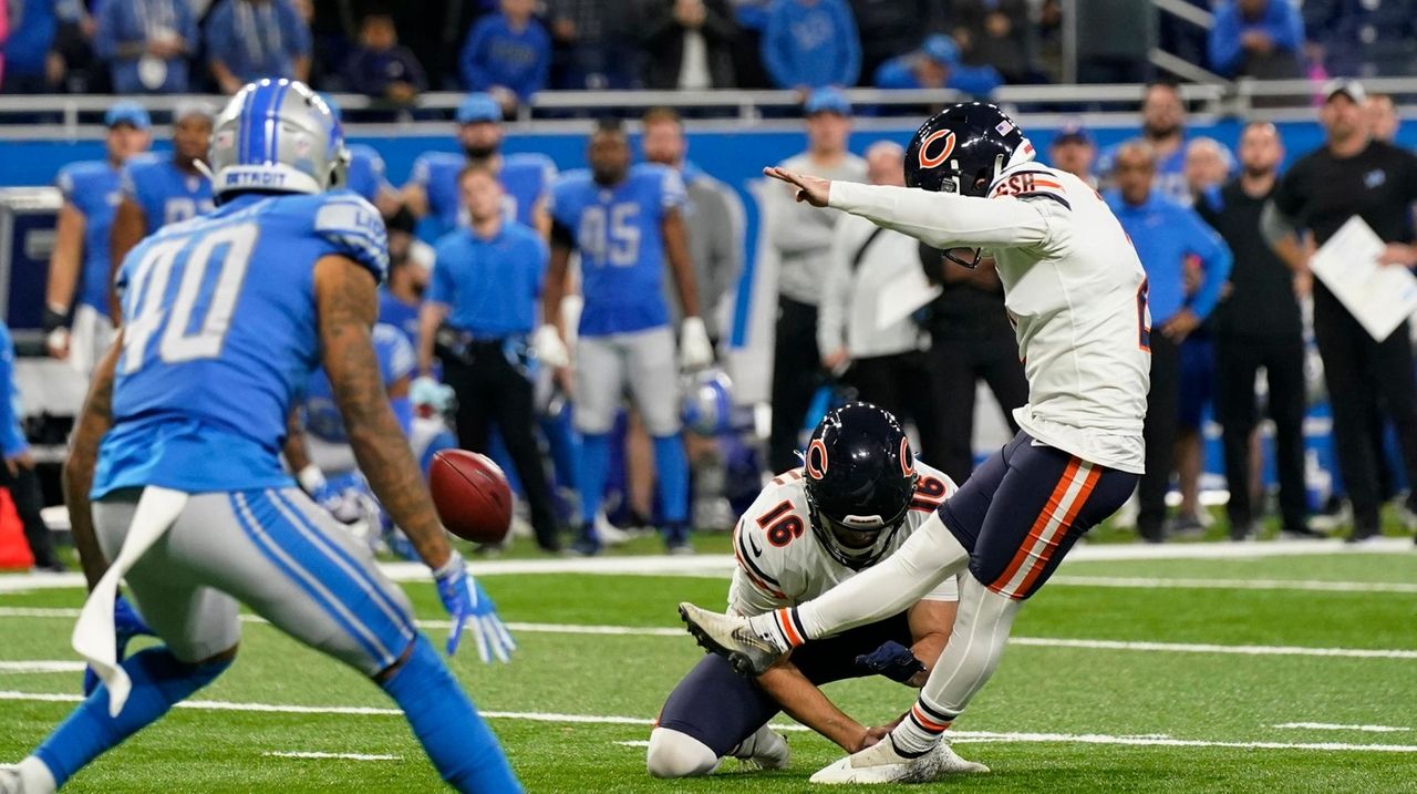 Highlights and Touchdowns: Bears 16-14 Lions in NFL Thanksgiving 2021