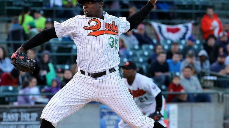 Q&A with Dontrelle Willis of the Long Island Ducks - Newsday