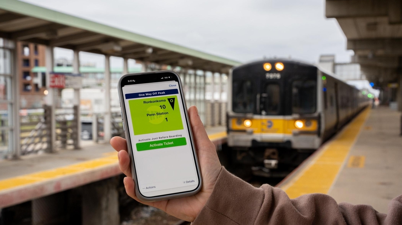 LIRR rider backlash to new ticket policy drives down satisfaction rating