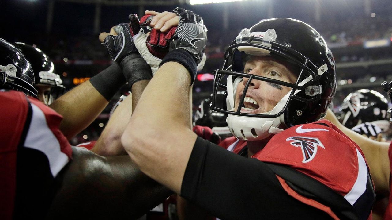 SEE IT: Falcons quarterback Matt Ryan dives away from a block