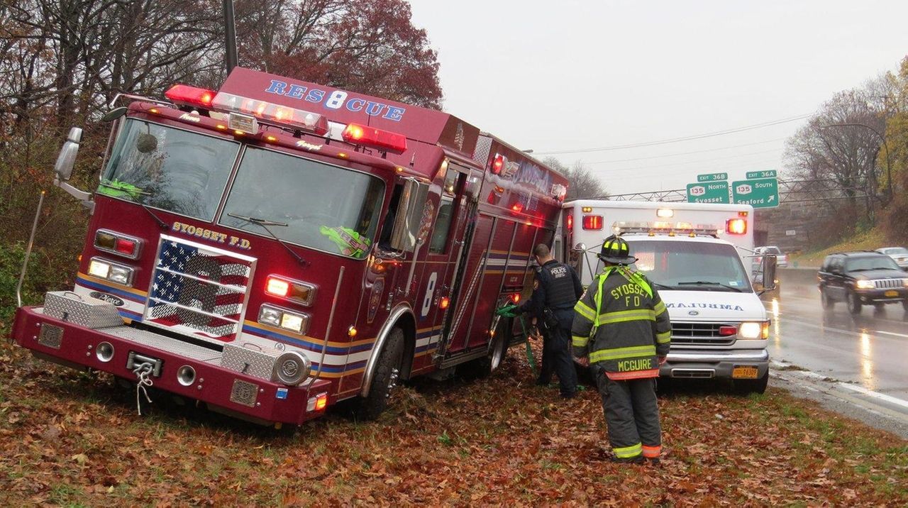 Fire truck, ambulance mishap at Northern Parkway crash scene - Newsday