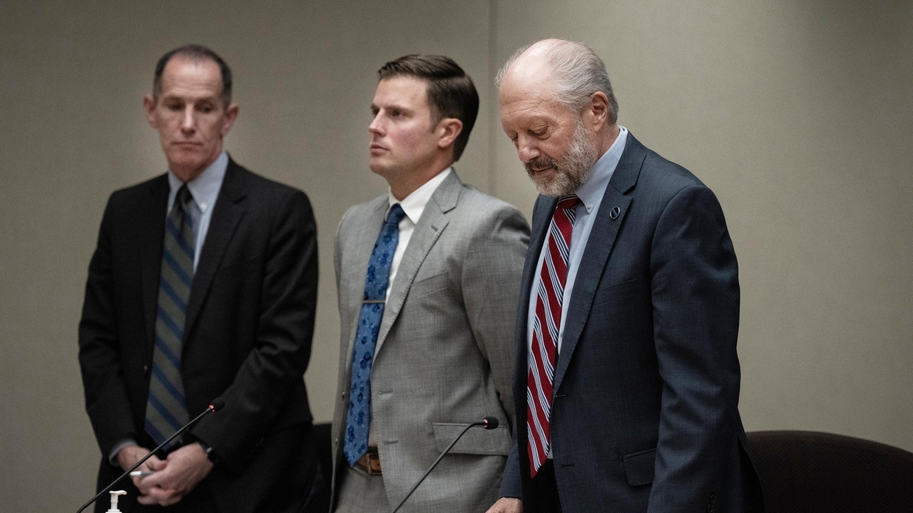 Ex-officer sentenced after assaulting man during unrest in Minneapolis ...