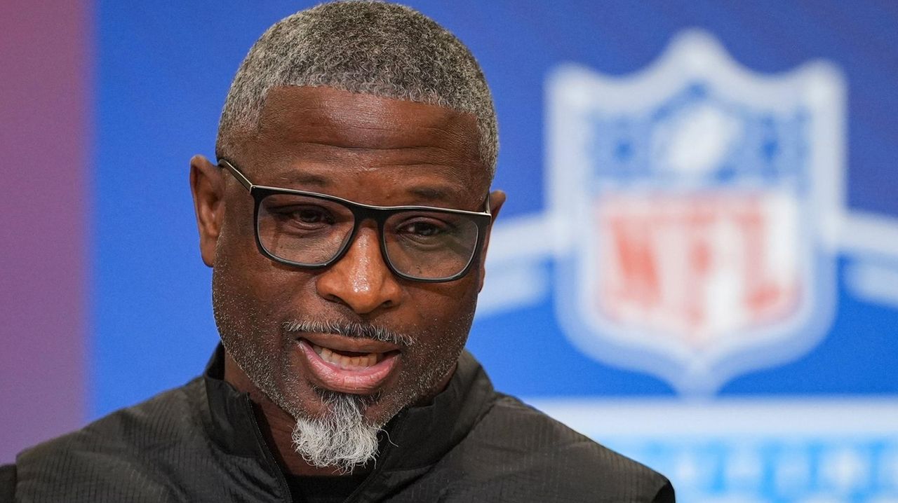 5 noteworthy things Jets head coach Aaron Glenn and GM Darren Mougey said at the NFL Scouting Combine