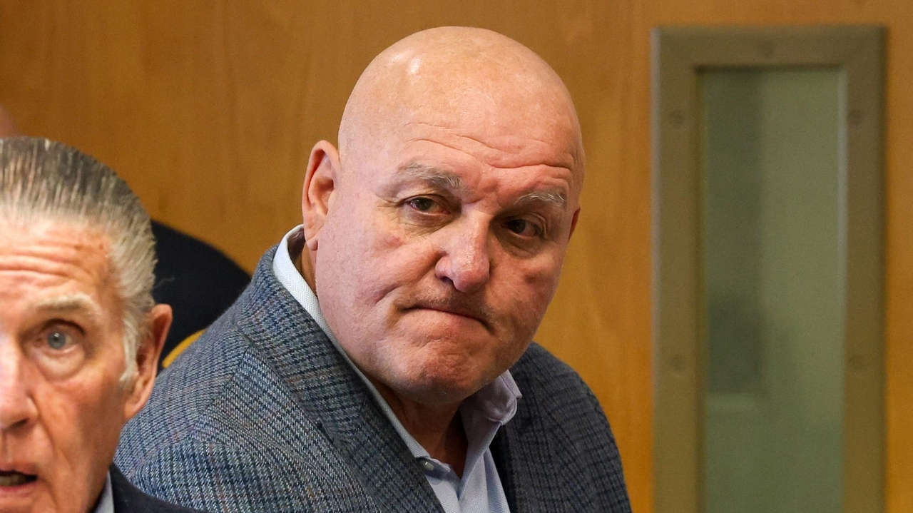 Der Polizist George Trimigliozzi aus Suffolk, der wegen eines Bordells ...