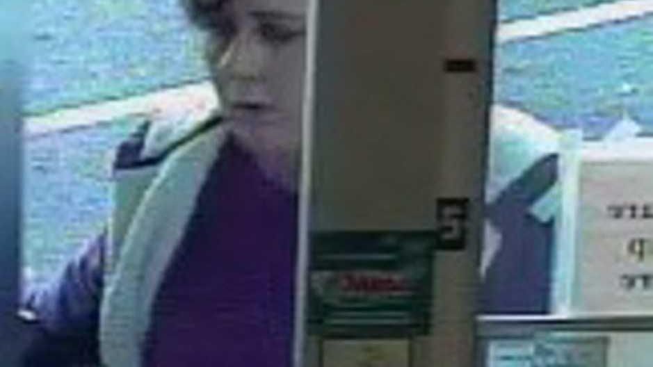 Cops Seek Shopper Who Used Stolen Cards Newsday 7229