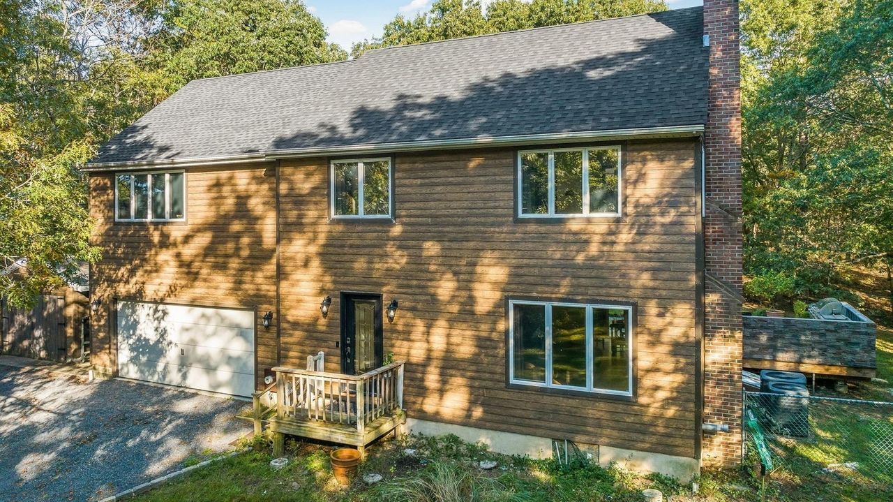Calverton smart home zoned for horses on market for 729,000 Newsday