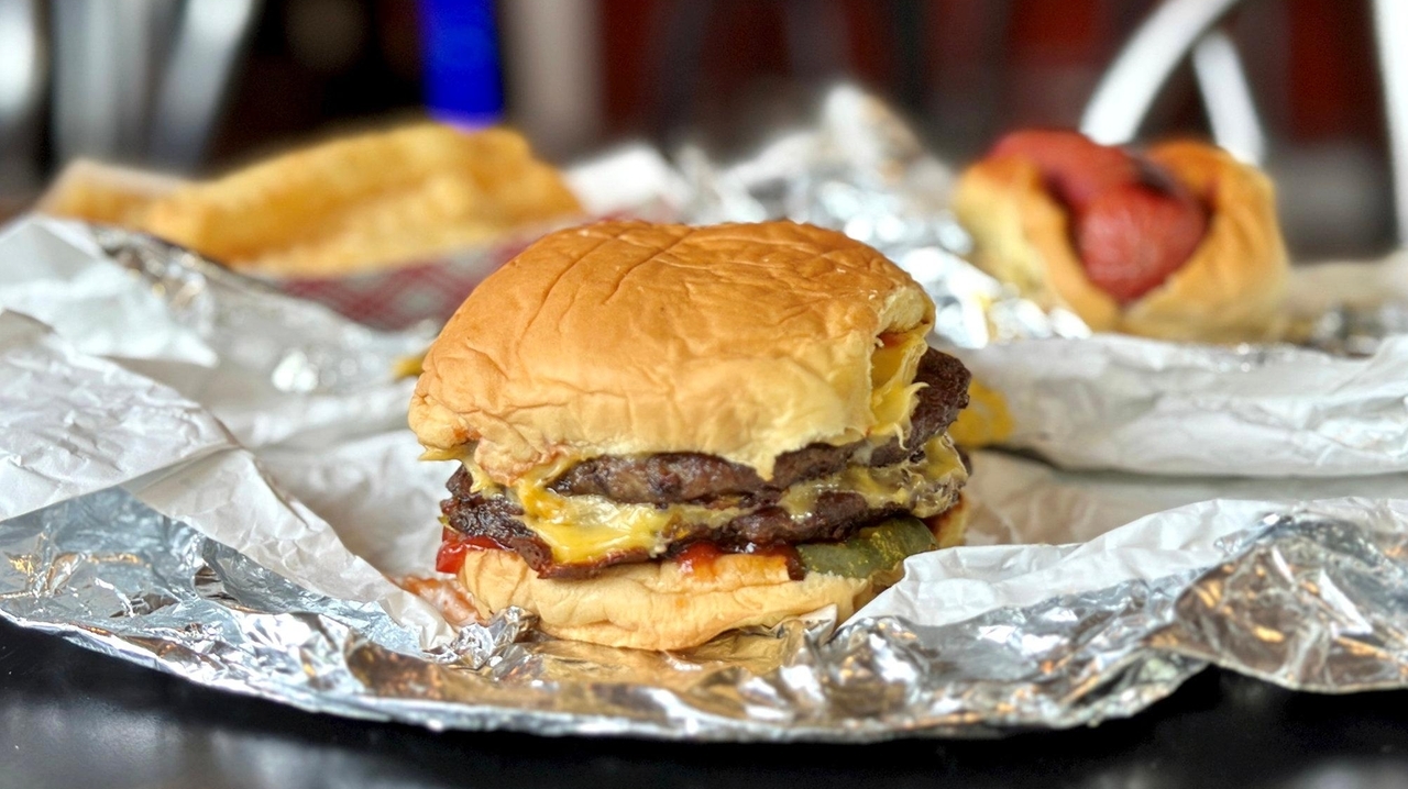 Burgercade opens in Riverhead - Vimarsana News