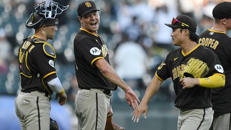 White Sox lose to 2-1 to Padres, finish 2023 season 61-101 – NBC