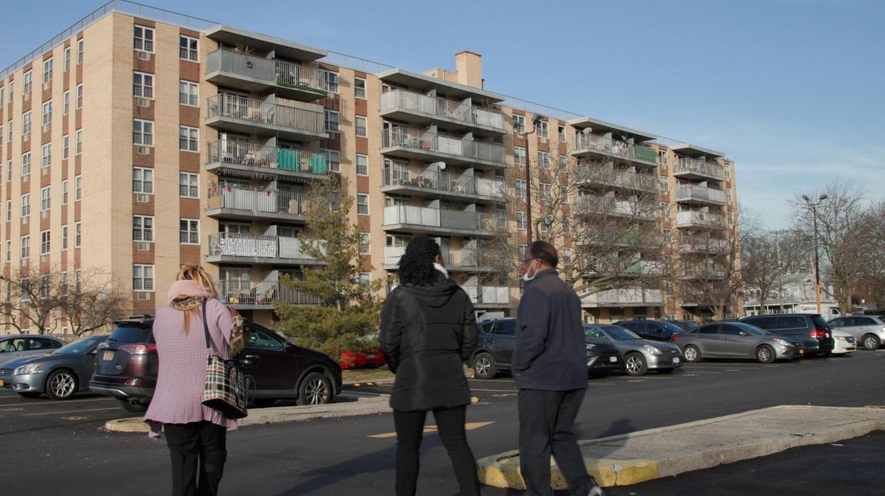 Hempstead landlord, tenants in yearslong battle on rents, services