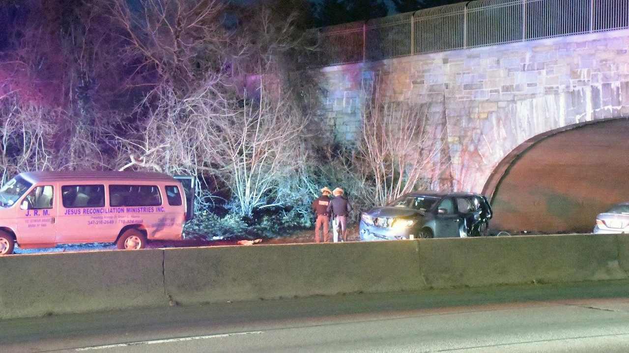Man charged with DWI in Southern State Parkway crash that hurt 11 ...