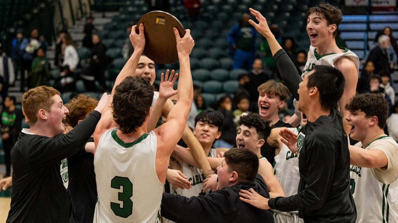 Carle Place boys basketball's Ryan Leary send Frogs to state semis ...