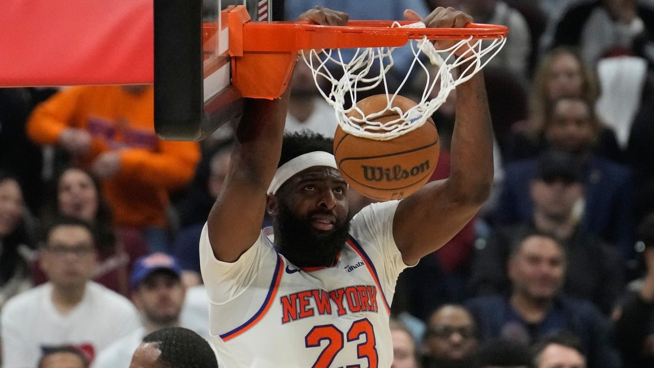 Knicks need to find a replacement for Mitchell Robinson, but what options are left?