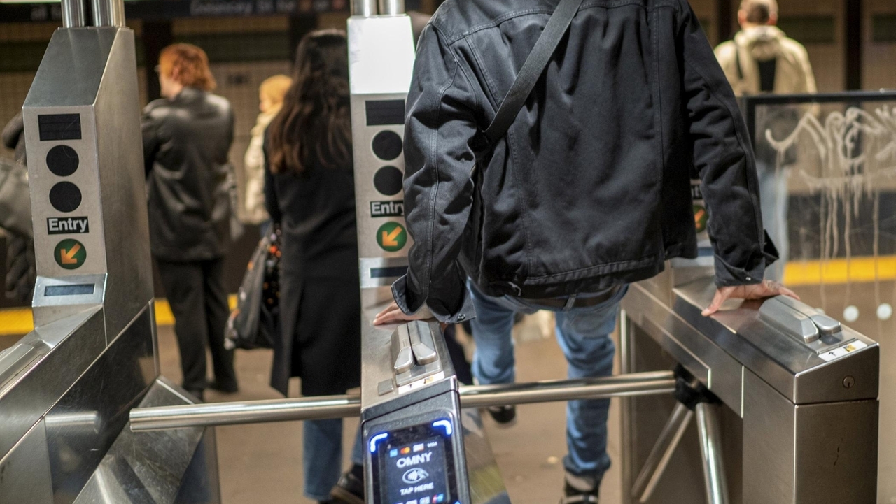 Just Sayin': Sweden solved subway woes — why not us? - Vimarsana News