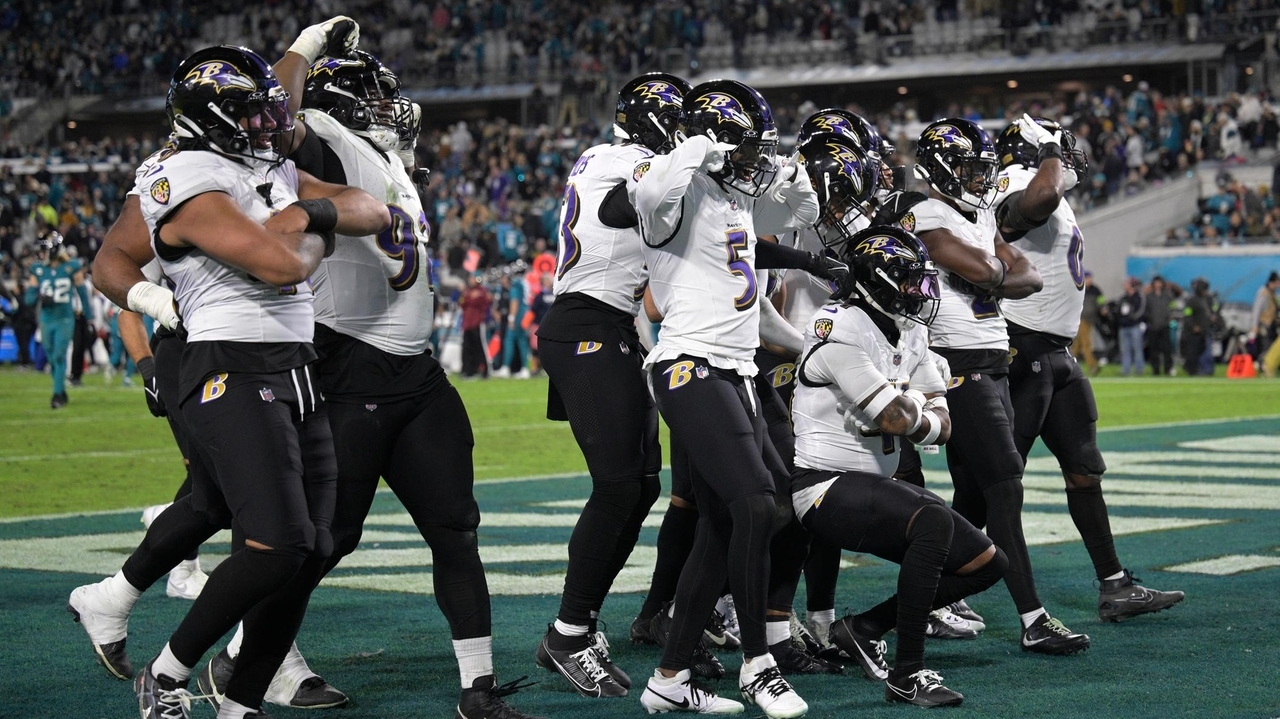 After clinching playoff spot, AFC-leading Ravens to be tested in ...