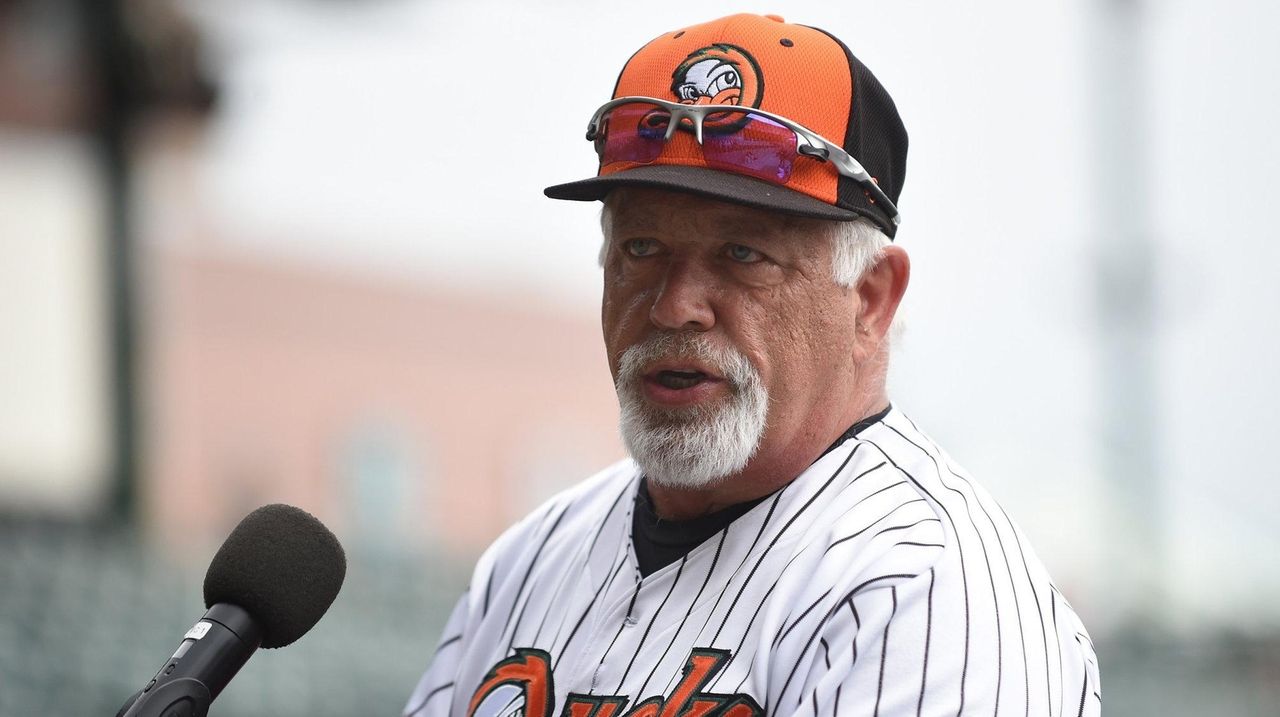 Wally Backman, Lew Ford return to Ducks' dugout for 2022 - Newsday